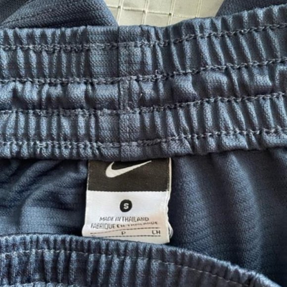 Nike basketball shorts size M - Picture 3 of 3